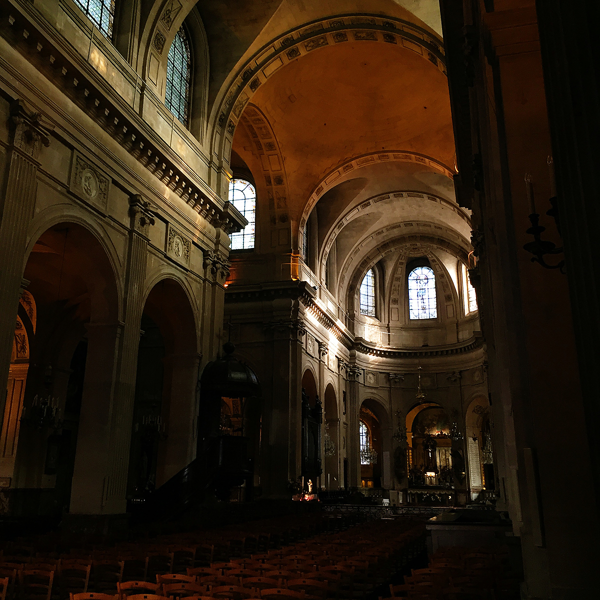 Interior of Saint-Nicolas du Chardonnet